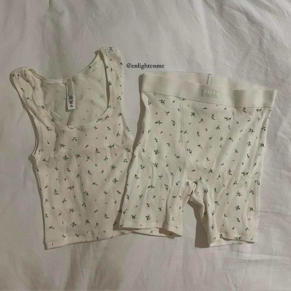 Skims Cotton Rib Set in color Blue Rosebud Print